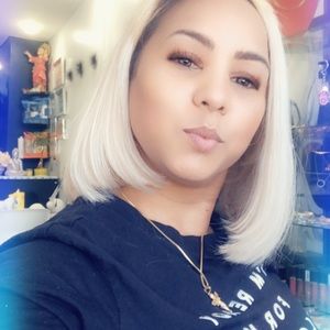 Meet your Posher, Isabel